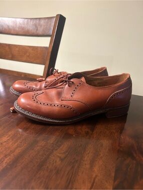 Classic Women's Brown Leather Swan Crocket and Jones “Matlock” Oxfords size 7.5